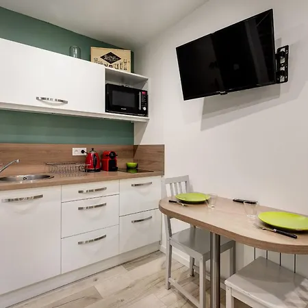 Appartement Nice Studio In Central Nearby Grand'place - Welkeys
